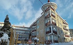 Studio Apartment With Mountain View At Eagle Rock Complex